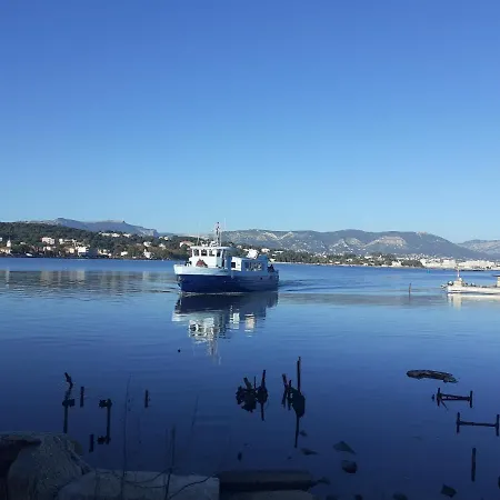 3 Etoiles Au Bord De L'eau 라센느쉬르메르