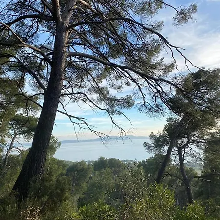 3 Etoiles Au Bord De L'eau *