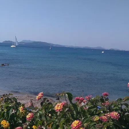 3 Etoiles Au Bord De L'eau *